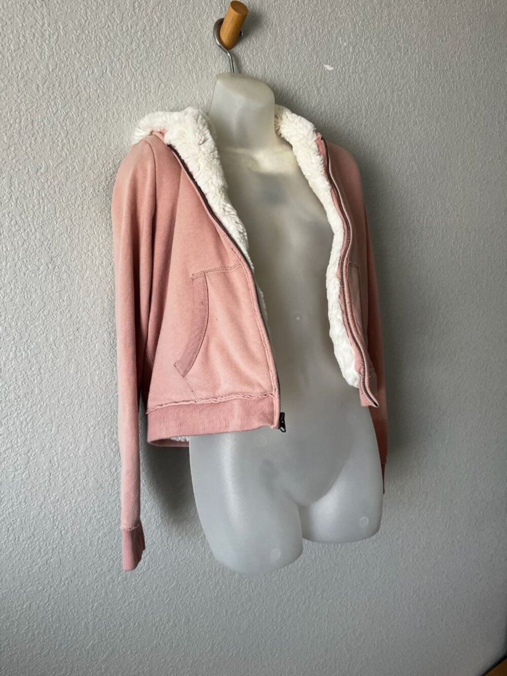 Abercrombie & Fitch Pink Cropped Zip Hoodie Faux Fur Lined M
